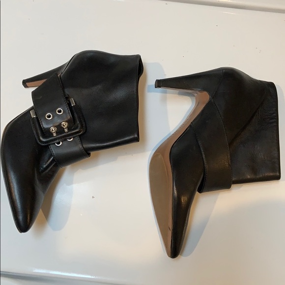 Nina Shoes - Nine West black heeled booties size 8M